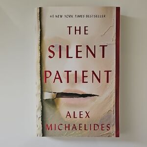 The Silent Patient by Alex Michaelides